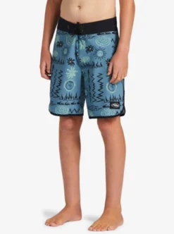 Quiksilver Boys 8-16 Surfsilk Radical Scallop Board Shorts -Sunny Fit Wear aqbbs03117 quiksilverw bmq9 frt2