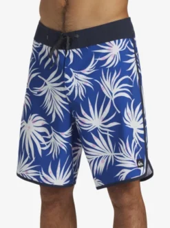 Quiksilver Mens Surfsilk Scallop 19" Board Shorts -Sunny Fit Wear aqybs03652 quiksilverw byc6 frt3