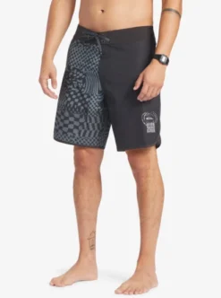 Quiksilver Mens Highlite Scallop 19" Board Shorts -Sunny Fit Wear eqybs04761 quiksilverw kta9 frt2