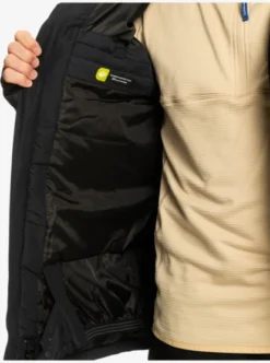 Quiksilver Mens Mission Solid Snow Jacket 26 Quiksilver Mens Mission Solid Snow Jacket -Sunny Fit Wear eqytj03266 quiksilverw kvj0 frt6